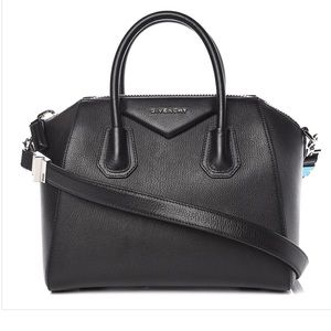 Small Givenchy Antigona in Black Goatskin